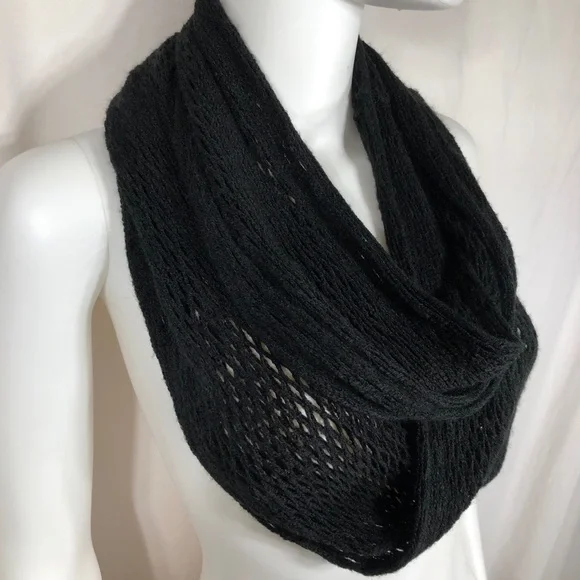 Black Netting Knit Infinity Loop Scarf - Picture 2 of 5
